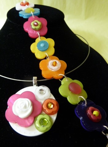 flower pendant and necklace